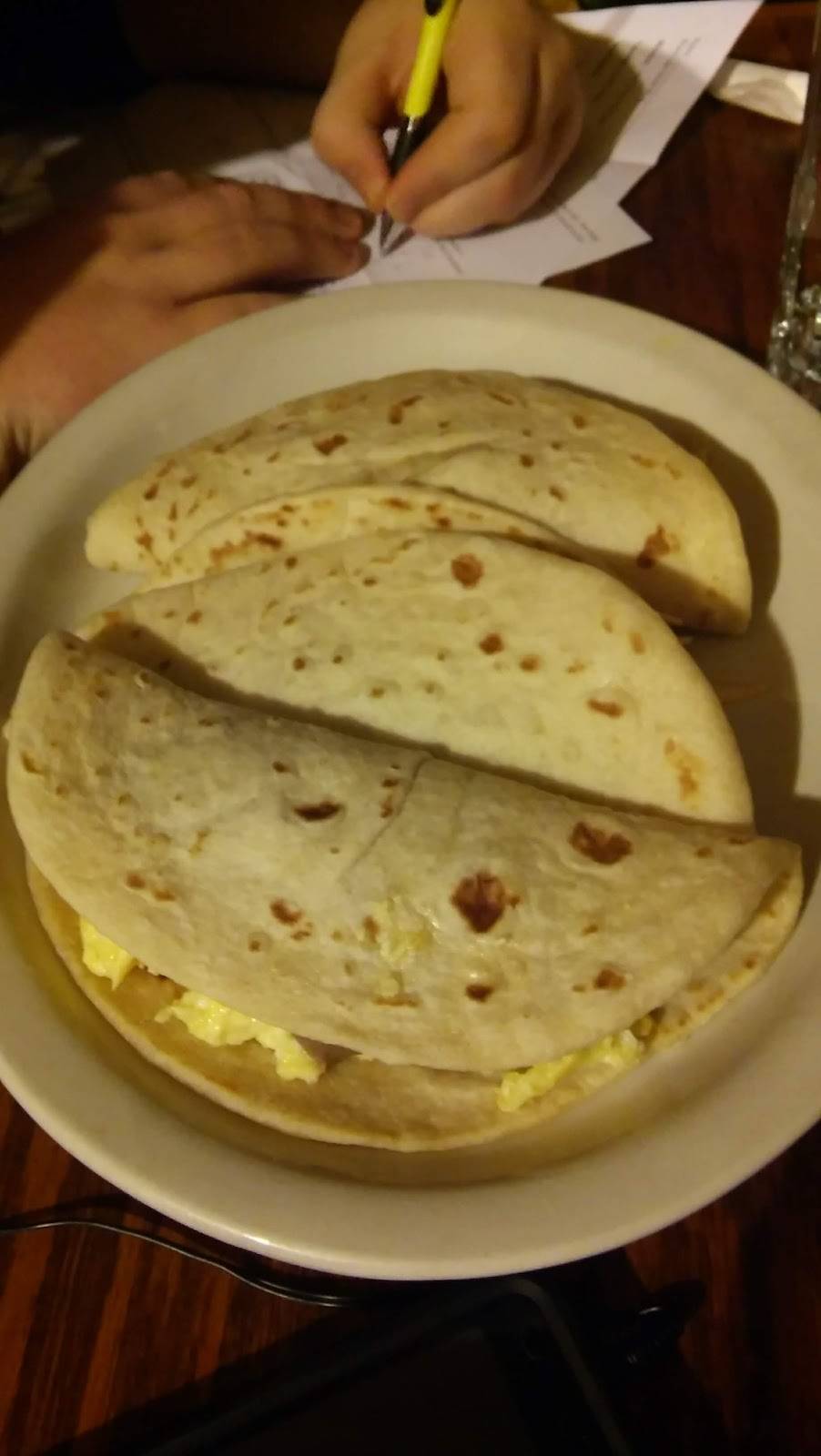 Aurelias Kitchen | restaurant | 2636 County Rd 128, Floresville, TX 78114, USA | 8303939394 OR +1 830-393-9394