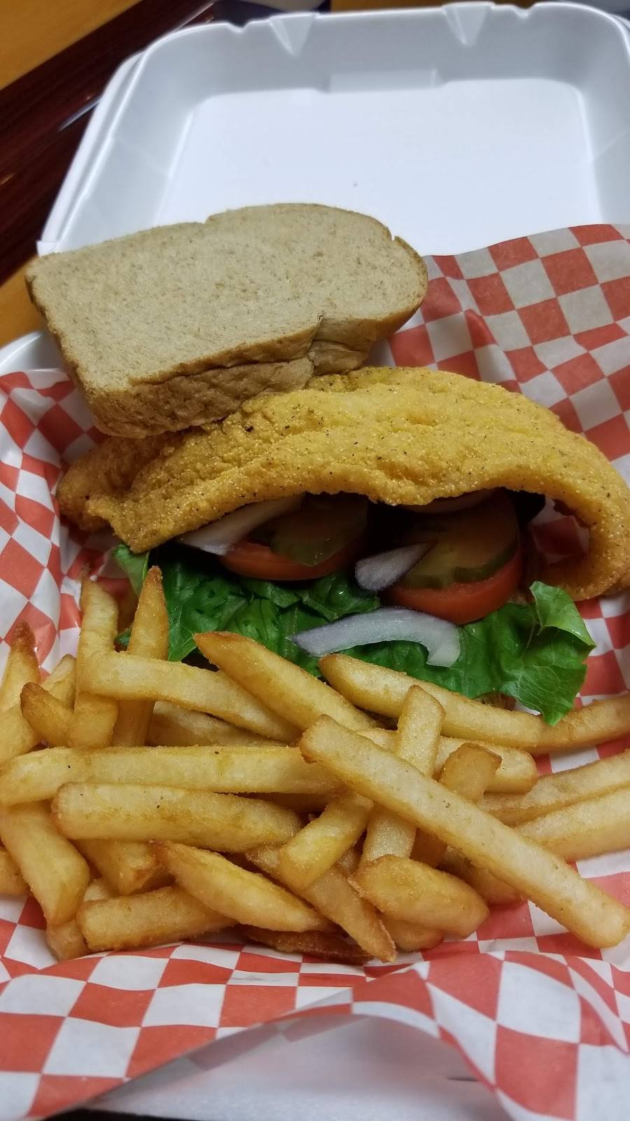 Sharks Seafood | restaurant | 3099 Breckenridge Ln Suite 101, Louisville, KY 40220, USA | 5024505775 OR +1 502-450-5775