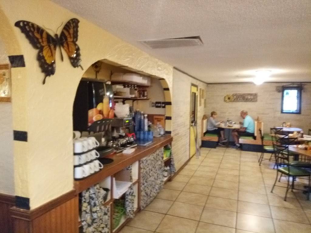 Honey Bs II | restaurant | 4713 Douglas Ave, Racine, WI 53402, USA | 2626811960 OR +1 262-681-1960