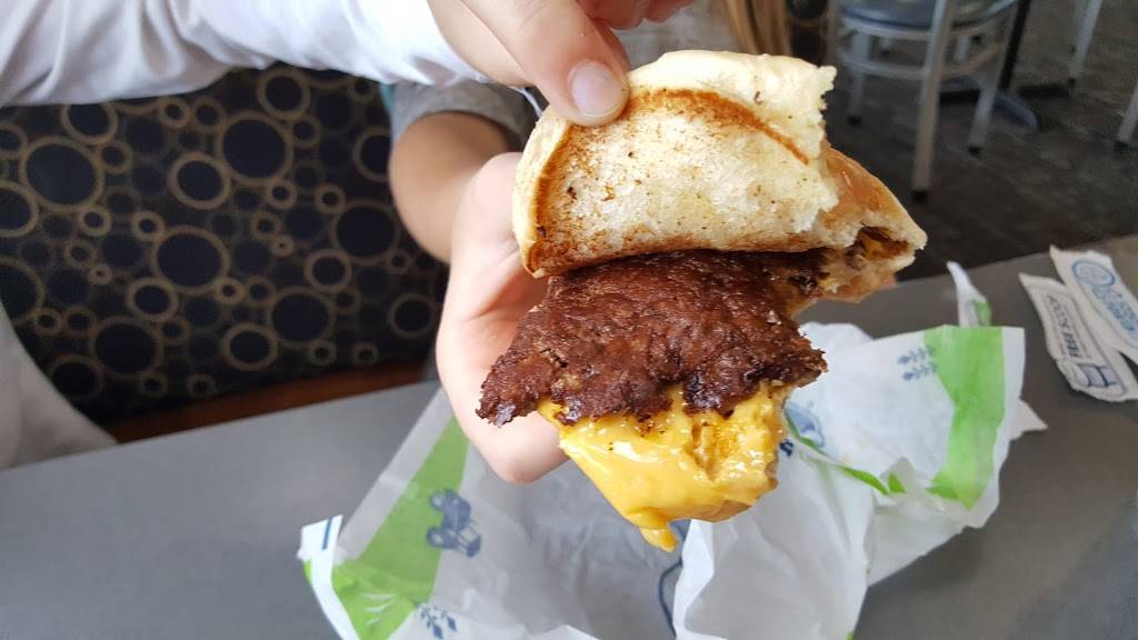 Culvers | restaurant | 6175 Quinwood Ln N, Plymouth, MN 55442, USA | 7636948980 OR +1 763-694-8980