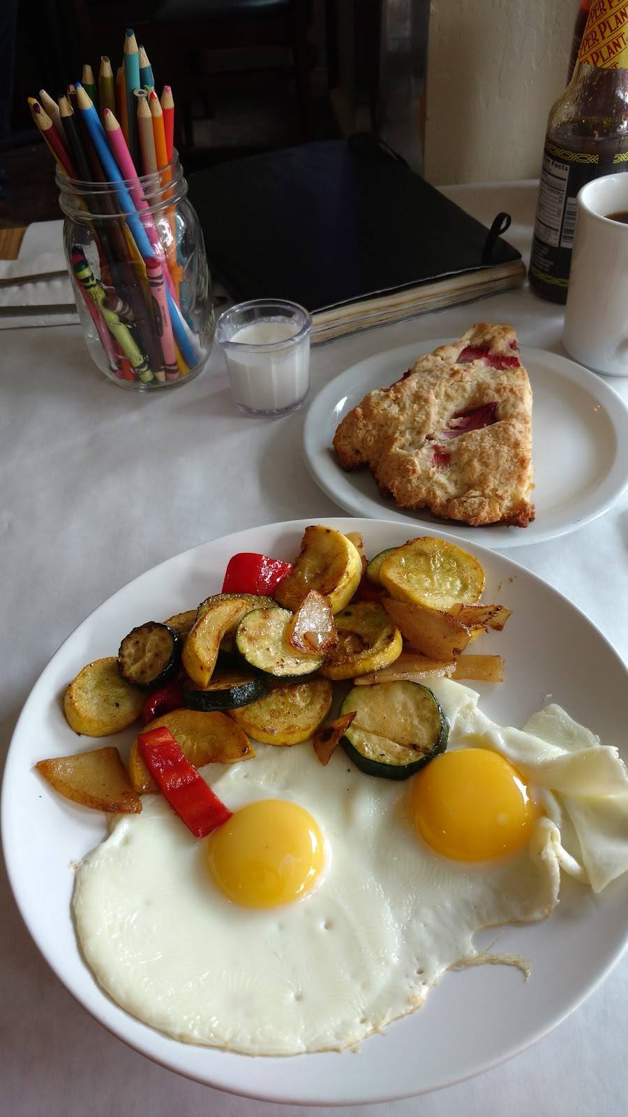 Wild Flour Cafe | restaurant | 1430 14th St, Sacramento, CA 95814, USA | 9169300285 OR +1 916-930-0285