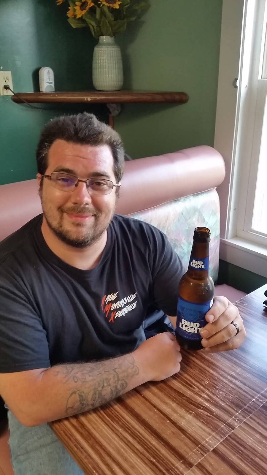 Fong Seng | restaurant | 45A W Main St, Milo, ME 04463, USA | 2079439010 OR +1 207-943-9010