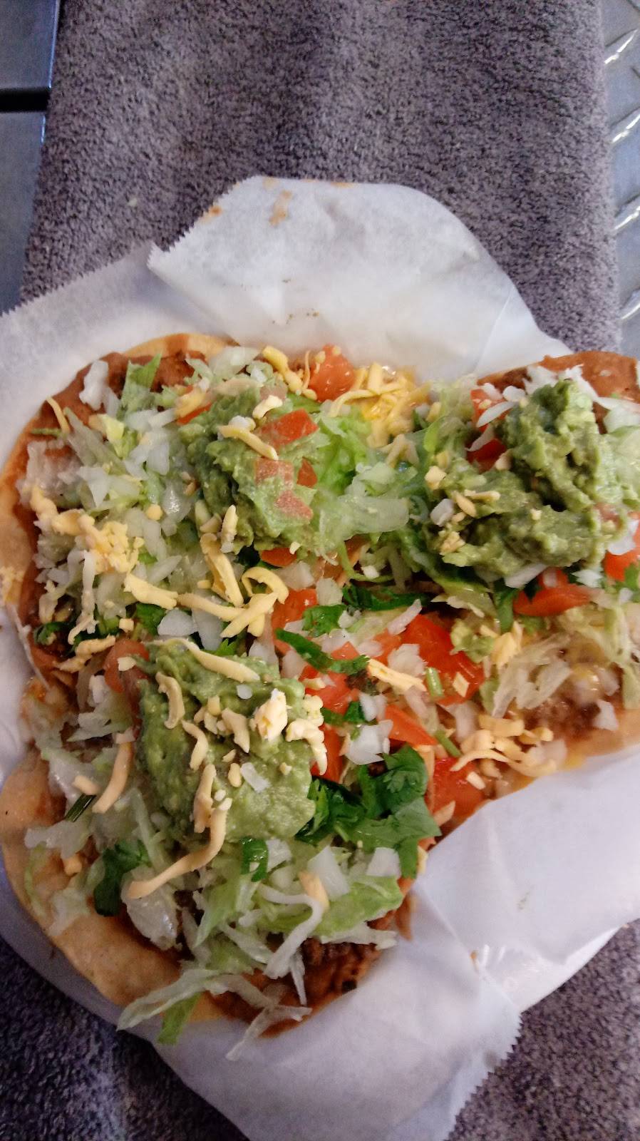Lindas Taco Hut | restaurant | 13427 TX-36, Needville, TX 77461, USA | 9799000125 OR +1 979-900-0125