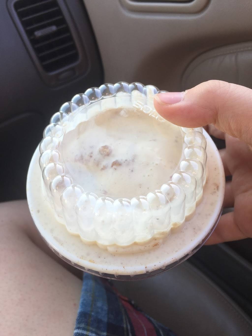 Cold Stone Creamery | bakery | 15714 Cross Bay Blvd, Howard Beach, NY 11414, USA | 7188436977 OR +1 718-843-6977