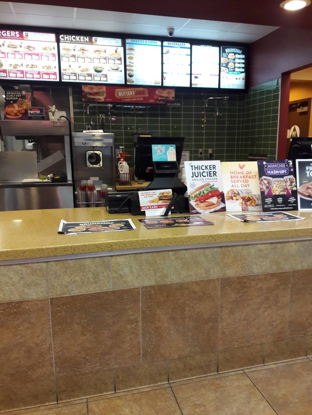 Jack in the Box | restaurant | 3120 Fowler Ave, Clovis, CA 93611, USA | 5595771358 OR +1 559-577-1358