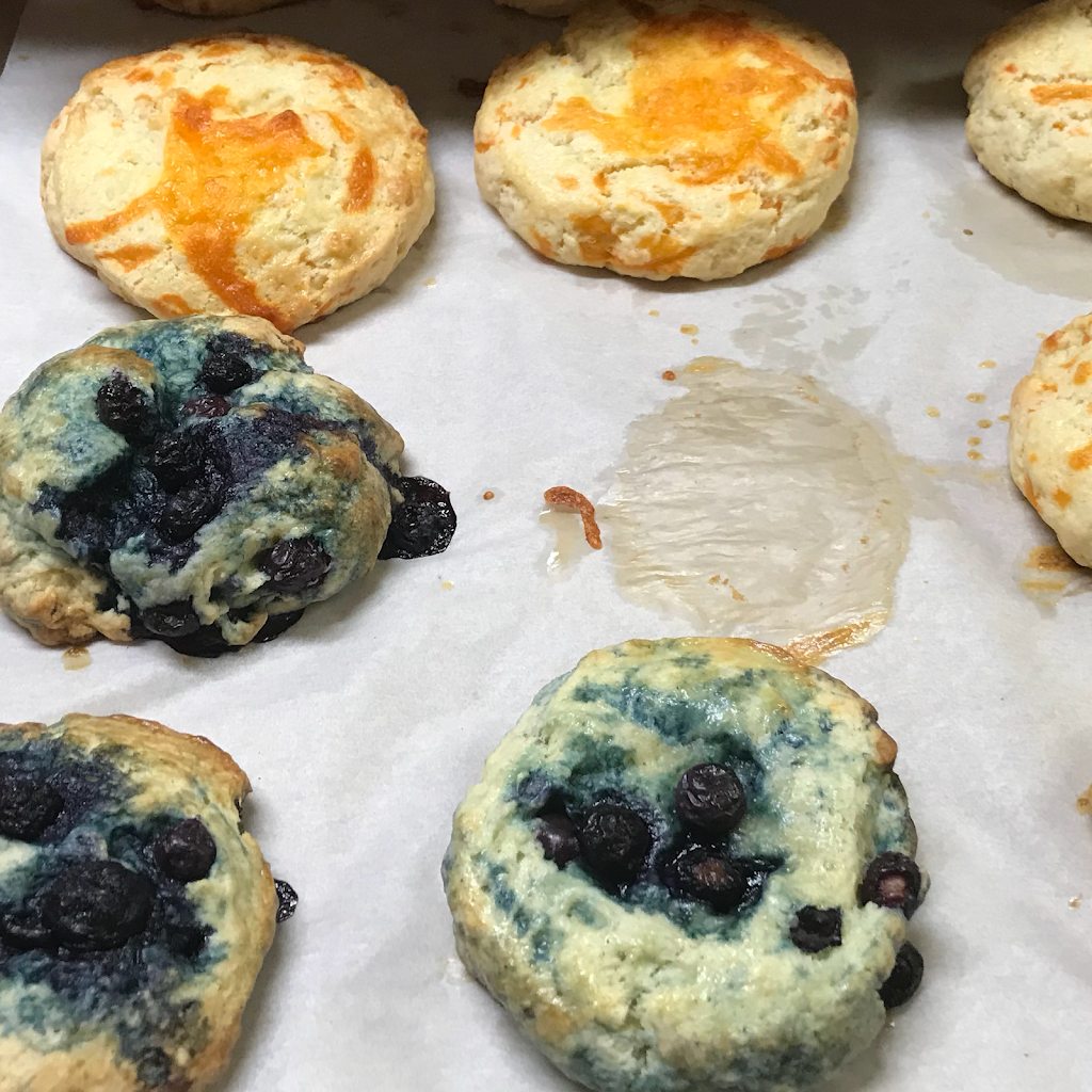 Two Gals & A Diner | restaurant | 30 Queensland Rd, Stratford, ON N4Z 1H4, Canada | 5195086404 OR +1 519-508-6404