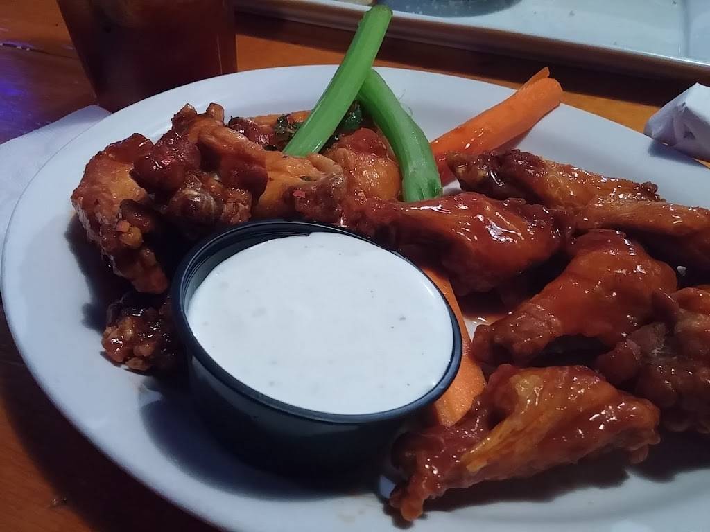 Teakwoods Tavern & Grill | restaurant | 151 E Williams Field Rd, Gilbert, AZ 85295, USA | 4808998325 OR +1 480-899-8325