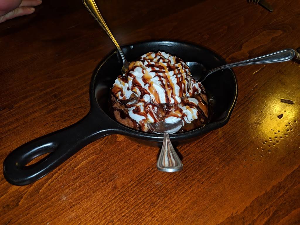 Crooked Pint Ale House | restaurant | 501 S Washington Ave, Minneapolis, MN 55415, USA | 6128776900 OR +1 612-877-6900