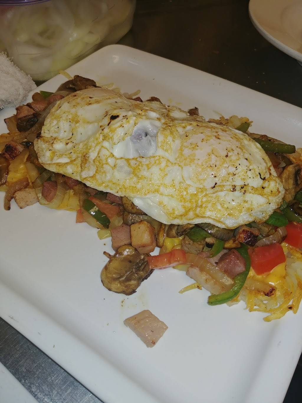 Lakes On 1st | restaurant | 512 1st N St, New Ulm, MN 56073, USA | 5073540306 OR +1 507-354-0306