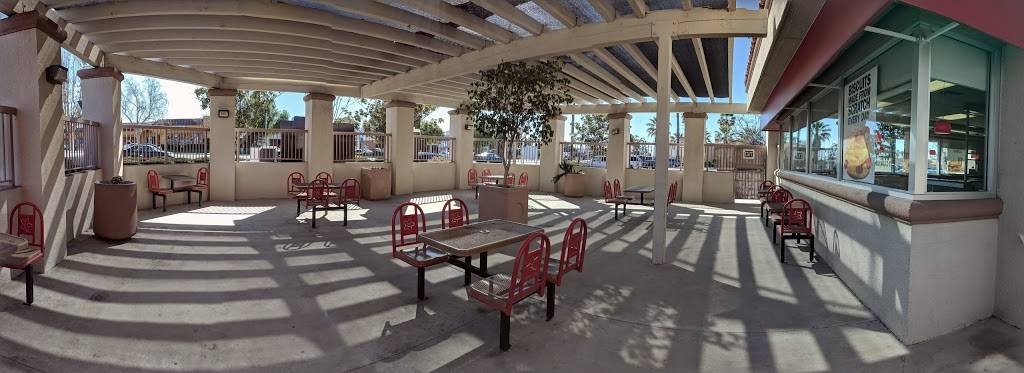 Carls Jr. | restaurant | 401 Los Angeles Ave, Moorpark, CA 93021, USA | 8055237034 OR +1 805-523-7034