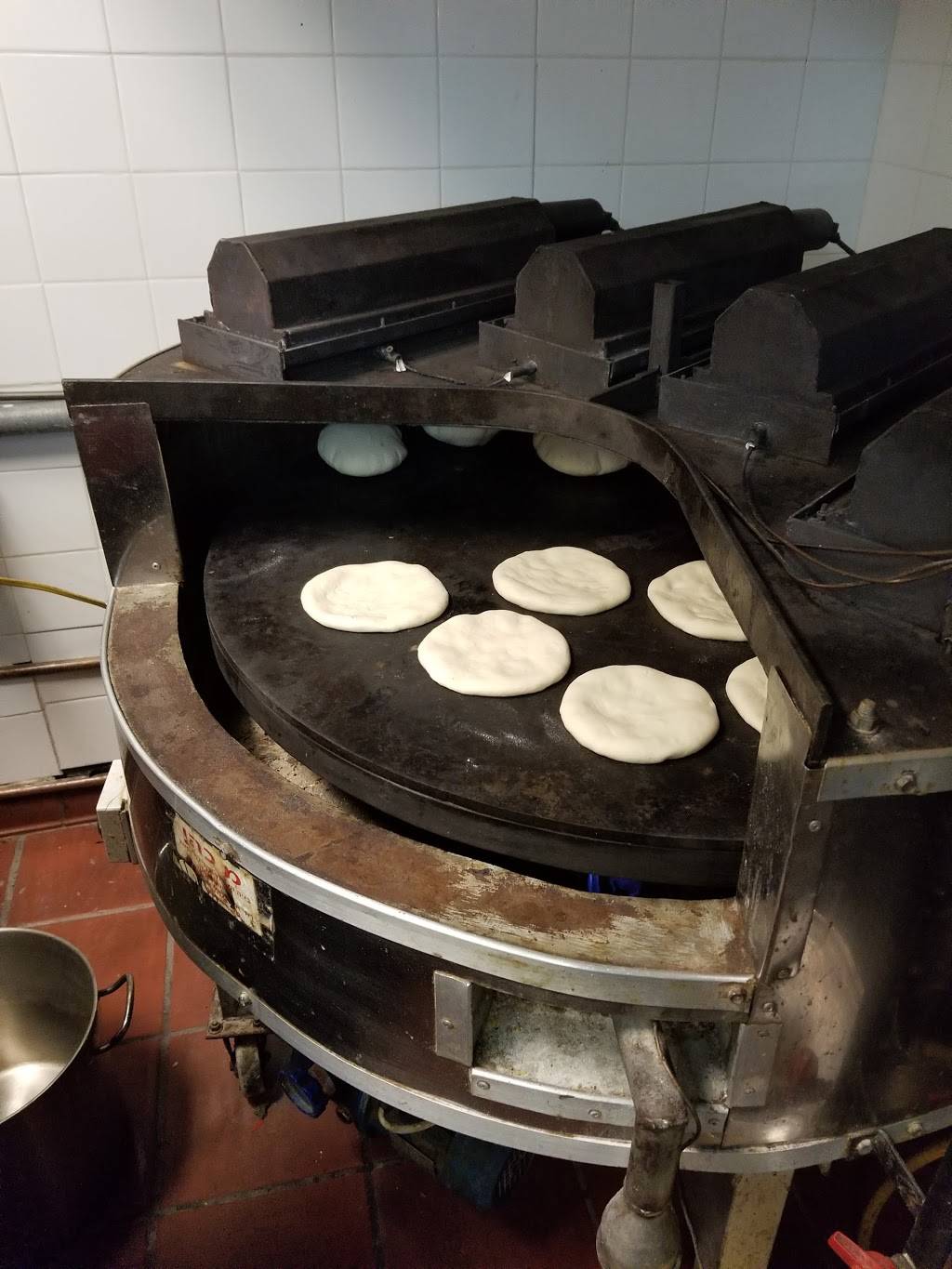 Pita Hut | restaurant | 18450 W Dixie Hwy, North Miami Beach, FL 33160, USA | 3057920821 OR +1 305-792-0821