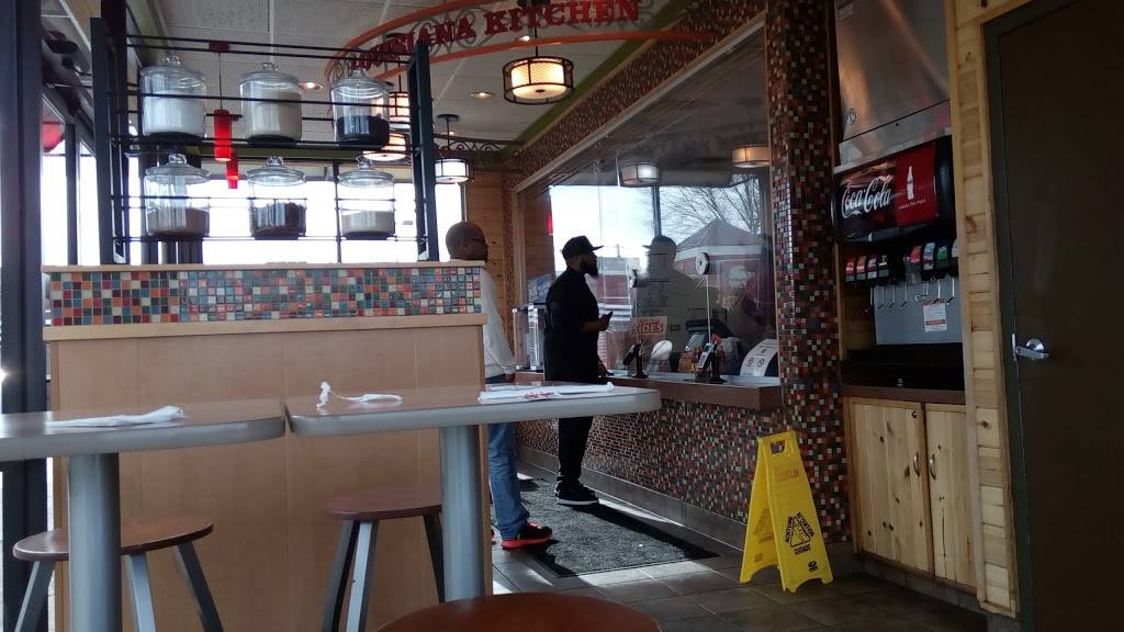 Popeyes Louisiana Kitchen | restaurant | 300 E 35th St, Chicago, IL 60616, USA | 3124881212 OR +1 312-488-1212