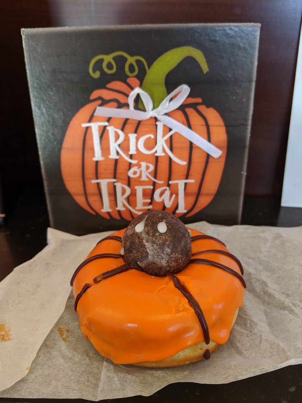 Dunkin | bakery | 806 W Colorado Ave, Colorado Springs, CO 80905, USA | 7196344561 OR +1 719-634-4561