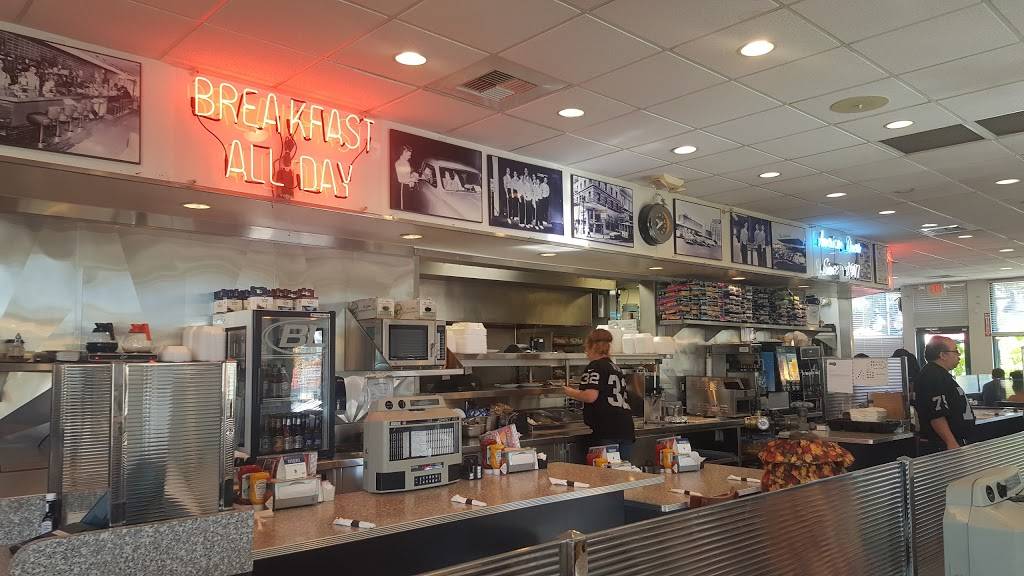 The Original Mels Diner | restaurant | 13399 Folsom Blvd, Folsom, CA 95630, USA | 9169857337 OR +1 916-985-7337