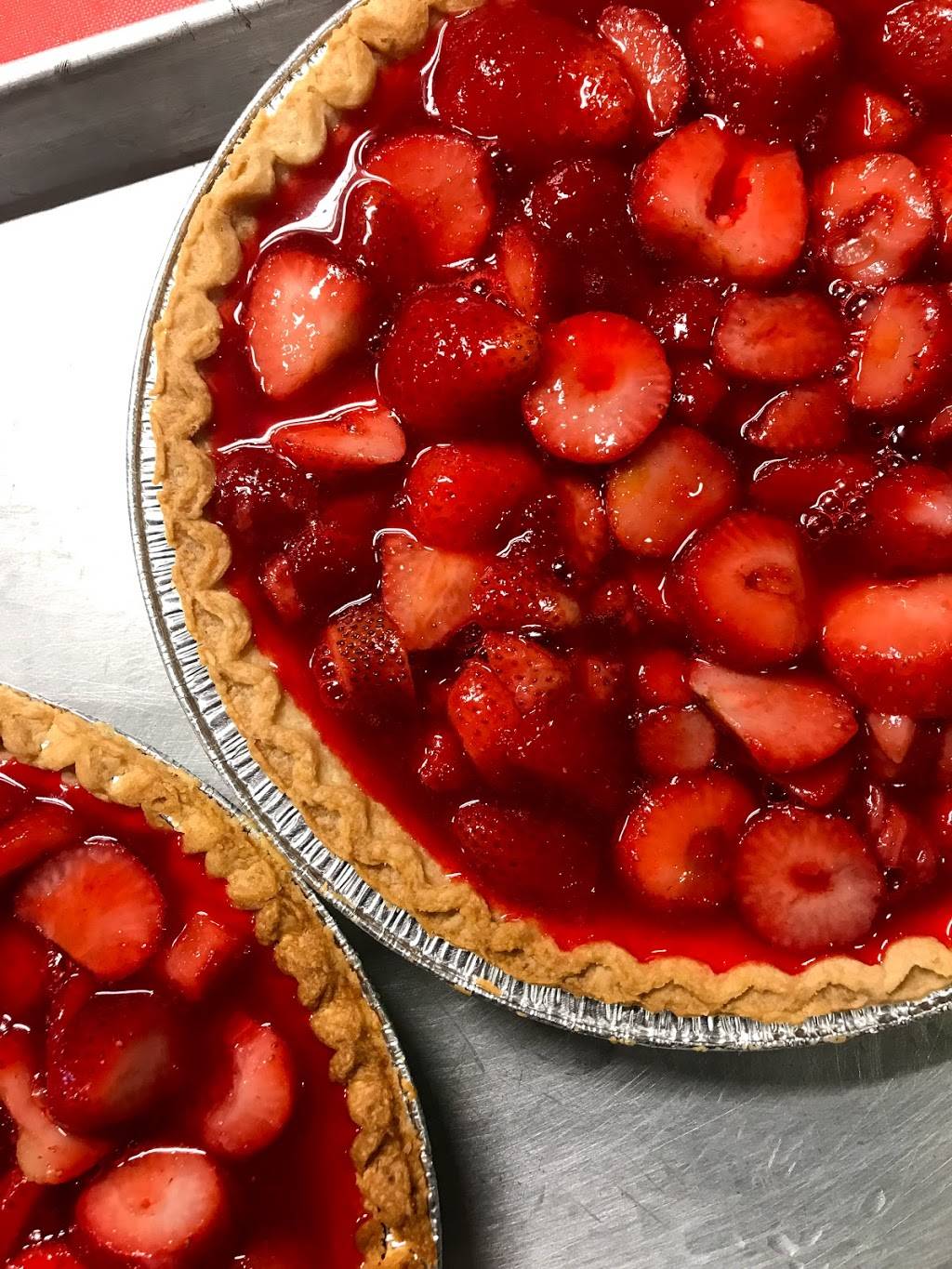 Charlies BBQ & Bakery | restaurant | 2309 E Main St, Chattanooga, TN 37404, USA | 4235411500 OR +1 423-541-1500