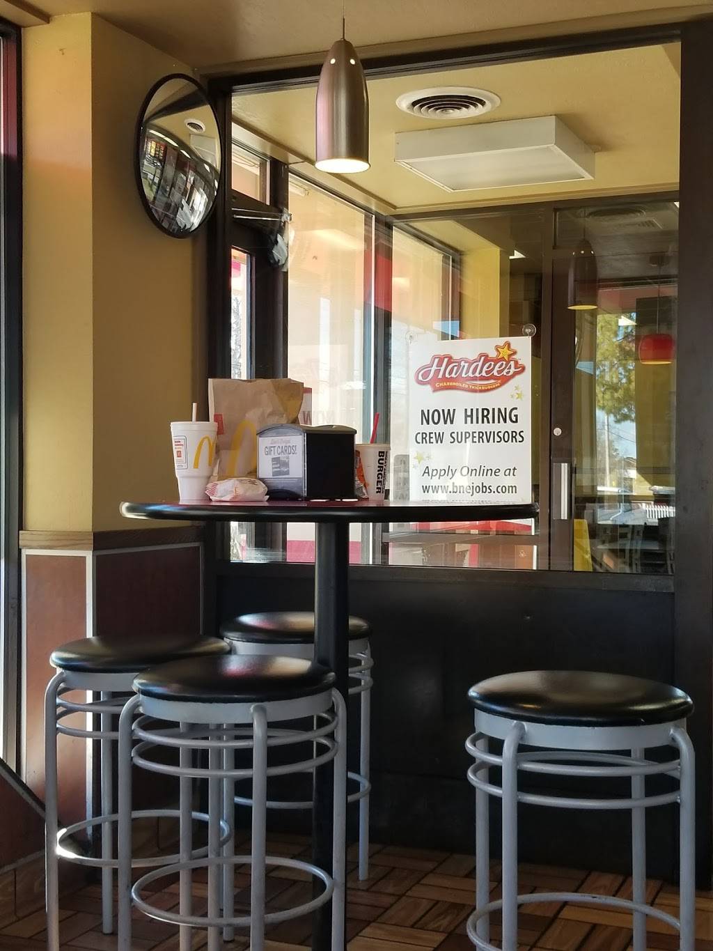 Hardees | restaurant | 2915 Oaklawn Blvd, Hopewell, VA 23860, USA | 8044580360 OR +1 804-458-0360