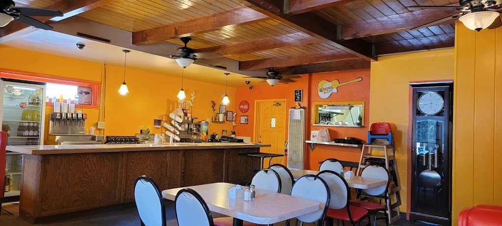 Carnaval Restaurant | restaurant | 23009 Waters Dr, Crestline, CA 92325, USA | 9096981025 OR +1 909-698-1025