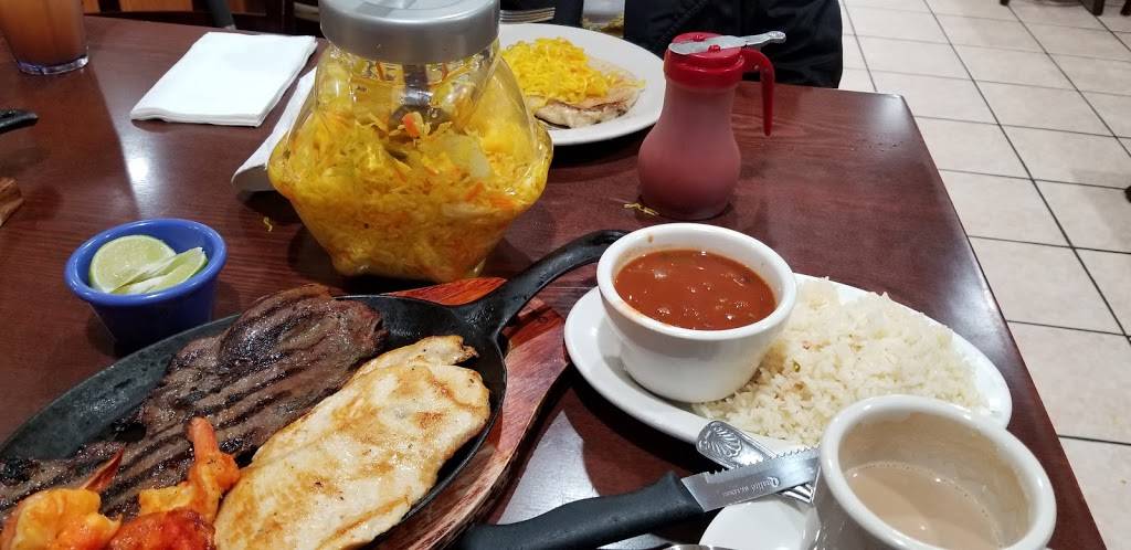 La Pupusa Loca | restaurant | 285 S Broadway, Yonkers, NY 10705, USA | 9143761437 OR +1 914-376-1437