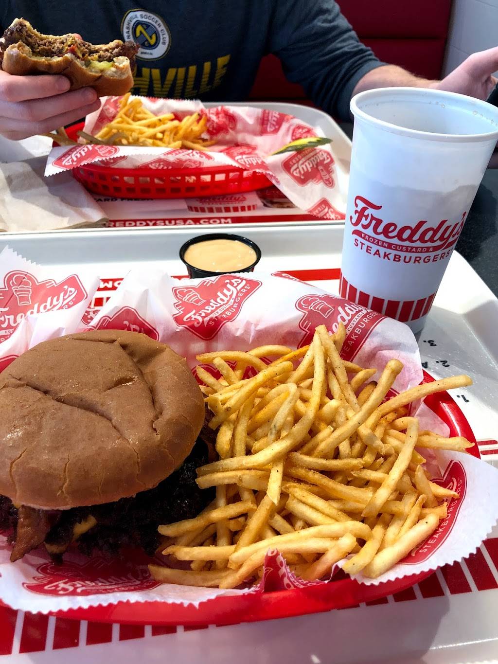 Freddys Frozen Custard & Steakburgers | restaurant | 7614 Chapman Hwy #100, Knoxville, TN 37920, USA | 8653129691 OR +1 865-312-9691