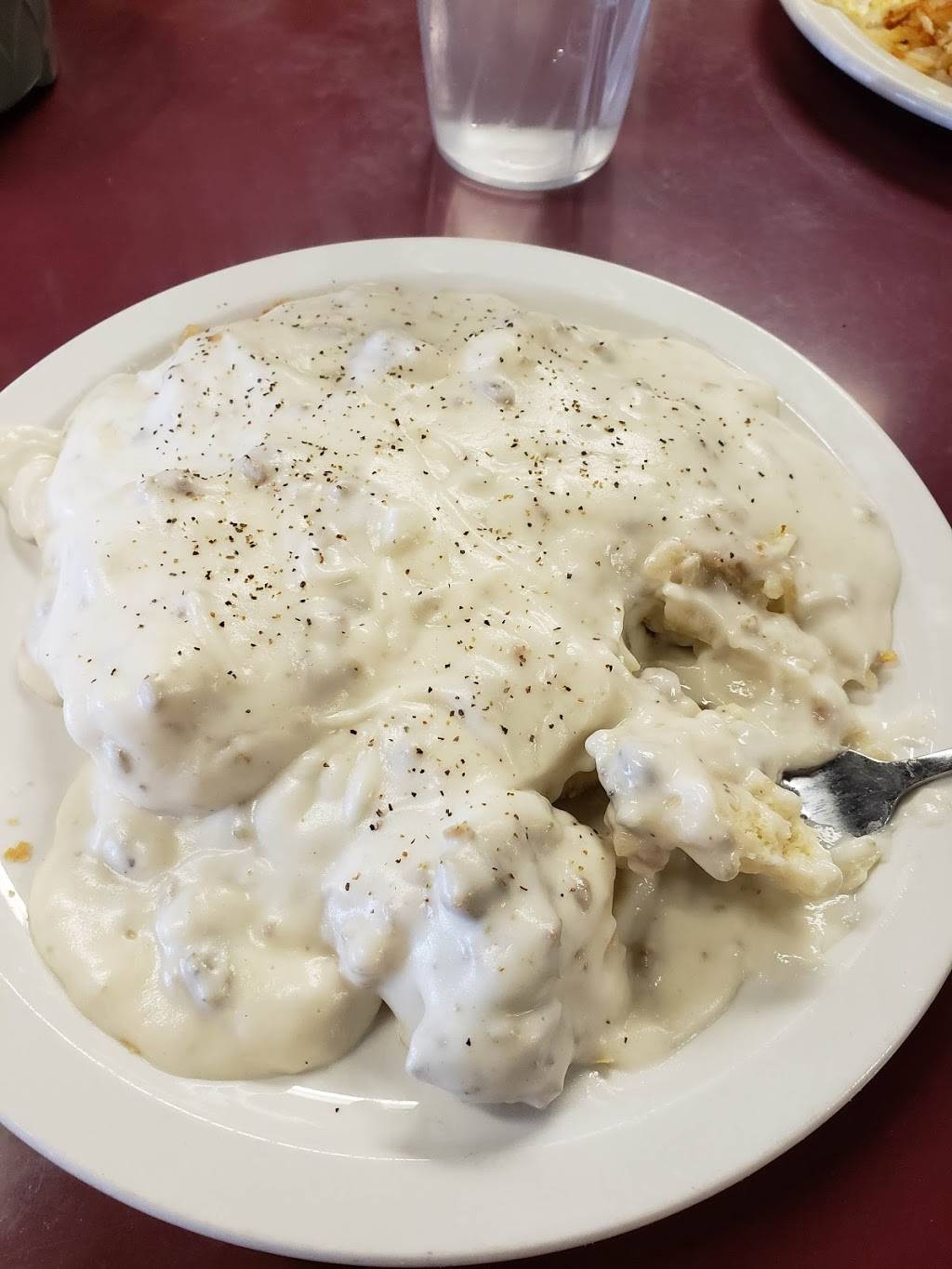 Skaets Steak Shop | restaurant | 2300 N Main St, Hutchinson, KS 67502, USA | 6206629845 OR +1 620-662-9845