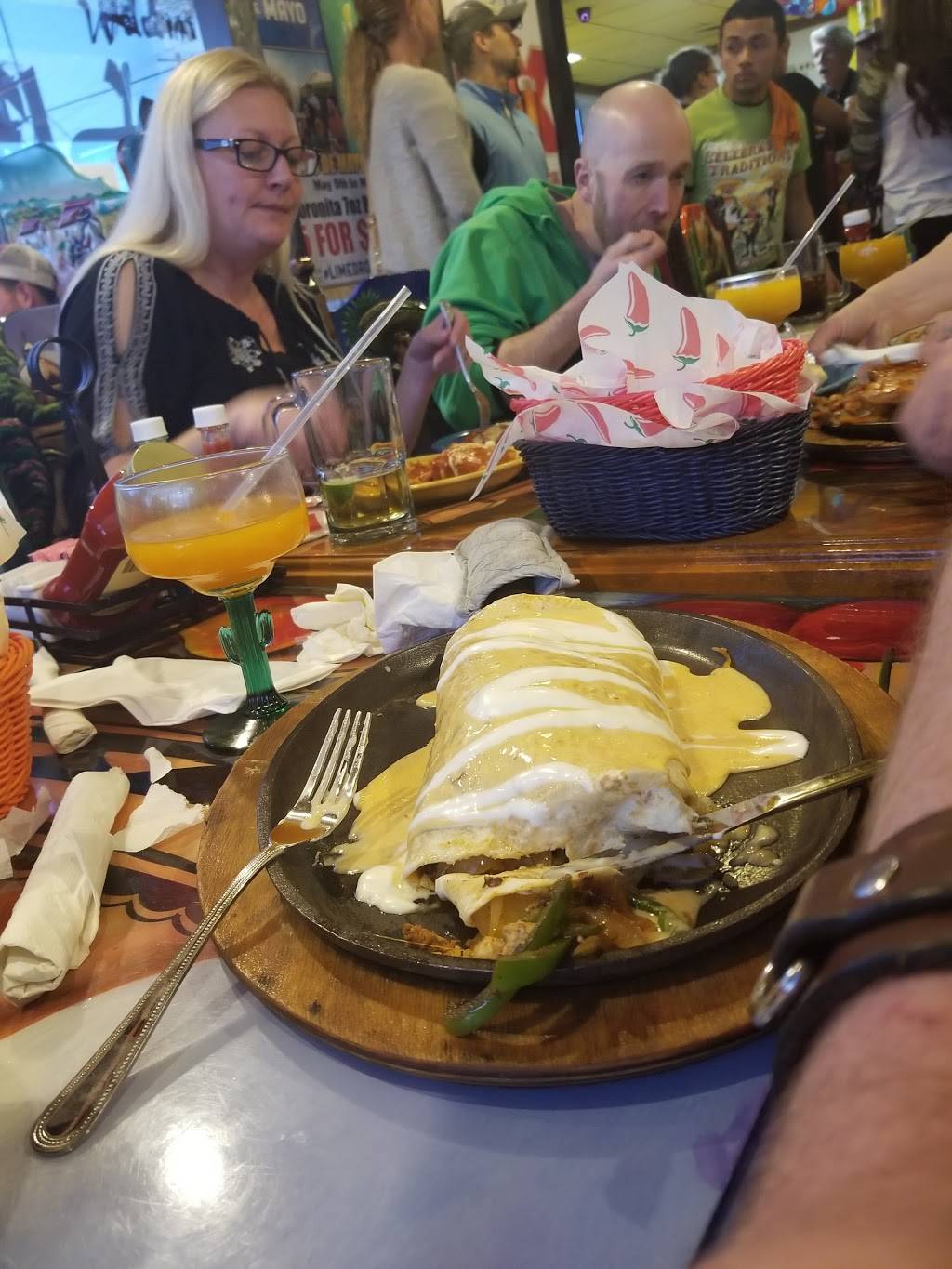 El Jaripeo Mexican Restaurant | restaurant | 1821 E Main St, Little Chute, WI 54140, USA | 9207599480 OR +1 920-759-9480