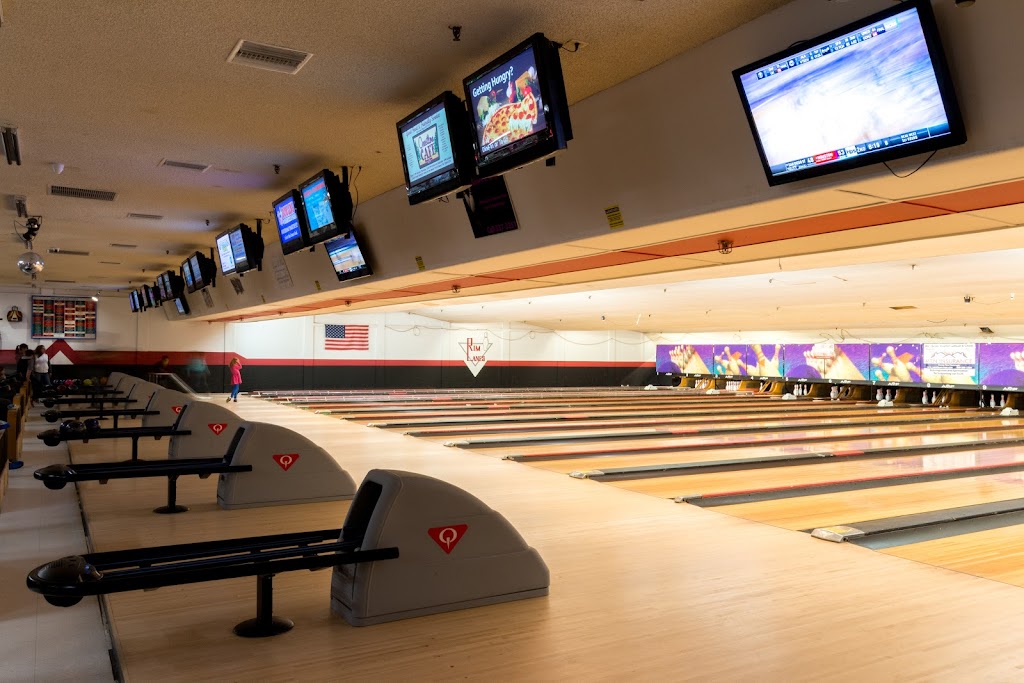 Rim Bowling & Entertainment Center | restaurant | 23991 Lake Dr, Crestline, CA 92325, USA | 9093385550 OR +1 909-338-5550