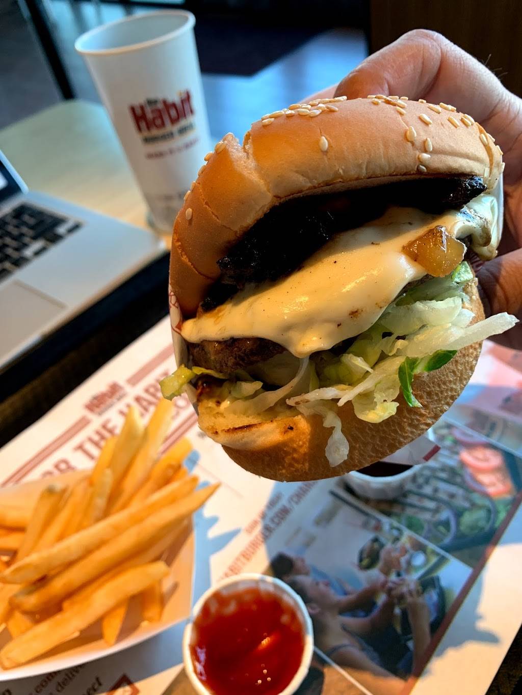 The Habit Burger Grill | restaurant | 1500 E Village Way #2332, Orange, CA 92865, USA | 7142821530 OR +1 714-282-1530