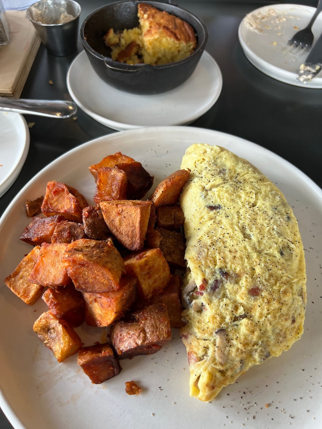 Coastal Skillet | restaurant | 112 Renaissance Ln Suite 100, Charleston, SC 29492, USA | 8438676221 OR +1 843-867-6221