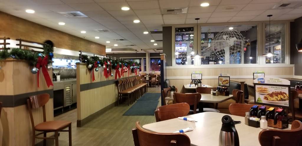 IHOP | bakery | 5039 28th St SE, Grand Rapids, MI 49512, USA | 6169560494 OR +1 616-956-0494