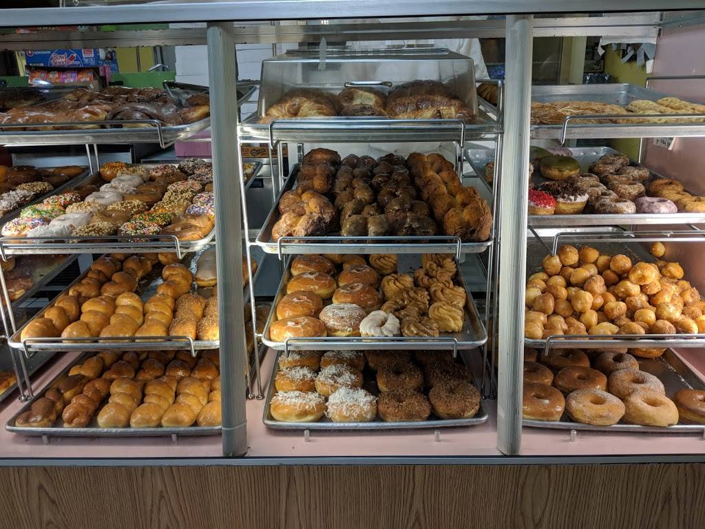 Rainbow Donuts | cafe | 11825 South St, Cerritos, CA 90703, USA | 5624680678 OR +1 562-468-0678