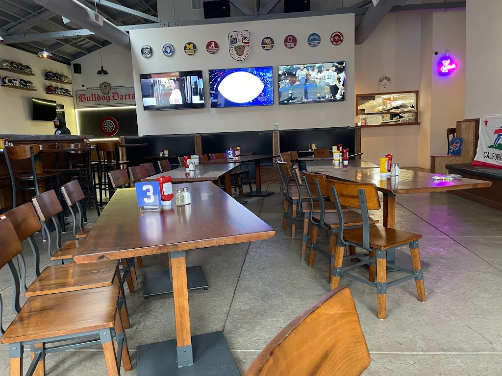 Bulldog Sports Pub | restaurant | 611 Lighthouse Ave, Monterey, CA 93940, USA | 8316580686 OR +1 831-658-0686