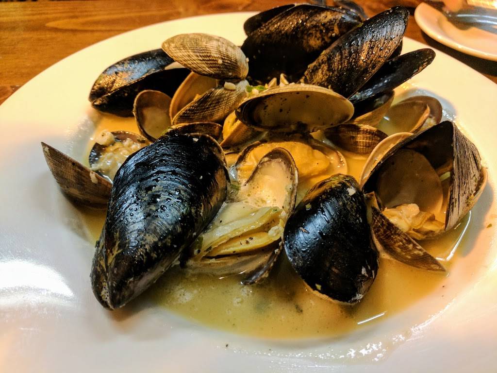 Zookers Restaurant | restaurant | 5404 Carpinteria Ave, Carpinteria, CA 93013, USA | 8056848893 OR +1 805-684-8893