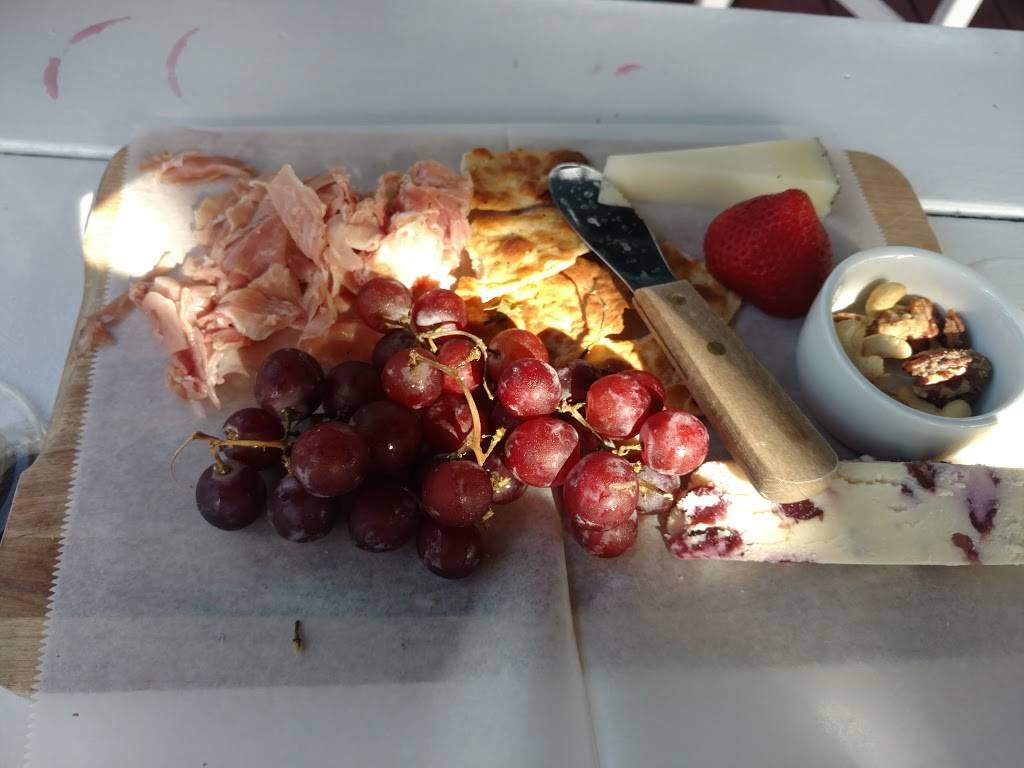 Chelsea Wine Bar | restaurant | 4106 E NASA Pkwy f, El Lago, TX 77586, USA | 2813265282 OR +1 281-326-5282