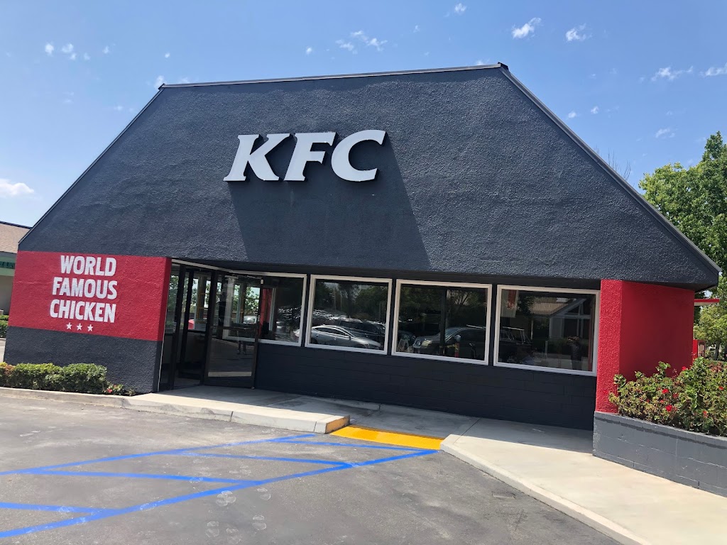 KFC | restaurant | 14705 Jeffrey Rd, Irvine, CA 92618, USA | 6572174210 OR +1 657-217-4210