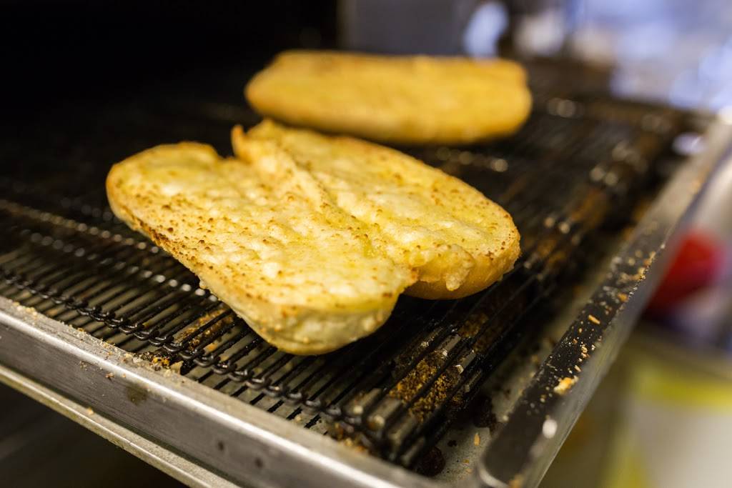 Vinces Spaghetti | restaurant | 1206 W Holt Blvd, Ontario, CA 91762, USA | 9099867074 OR +1 909-986-7074