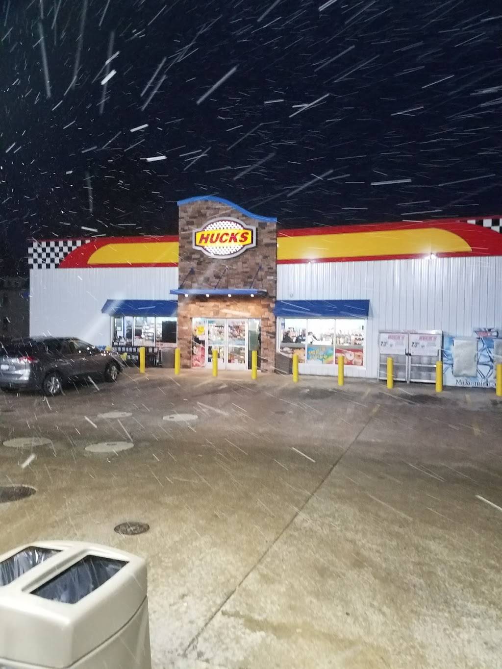 Hucks Food and Fuel | restaurant | 501 Madison Ave, Charleston, IL 61920, USA | 2173459782 OR +1 217-345-9782