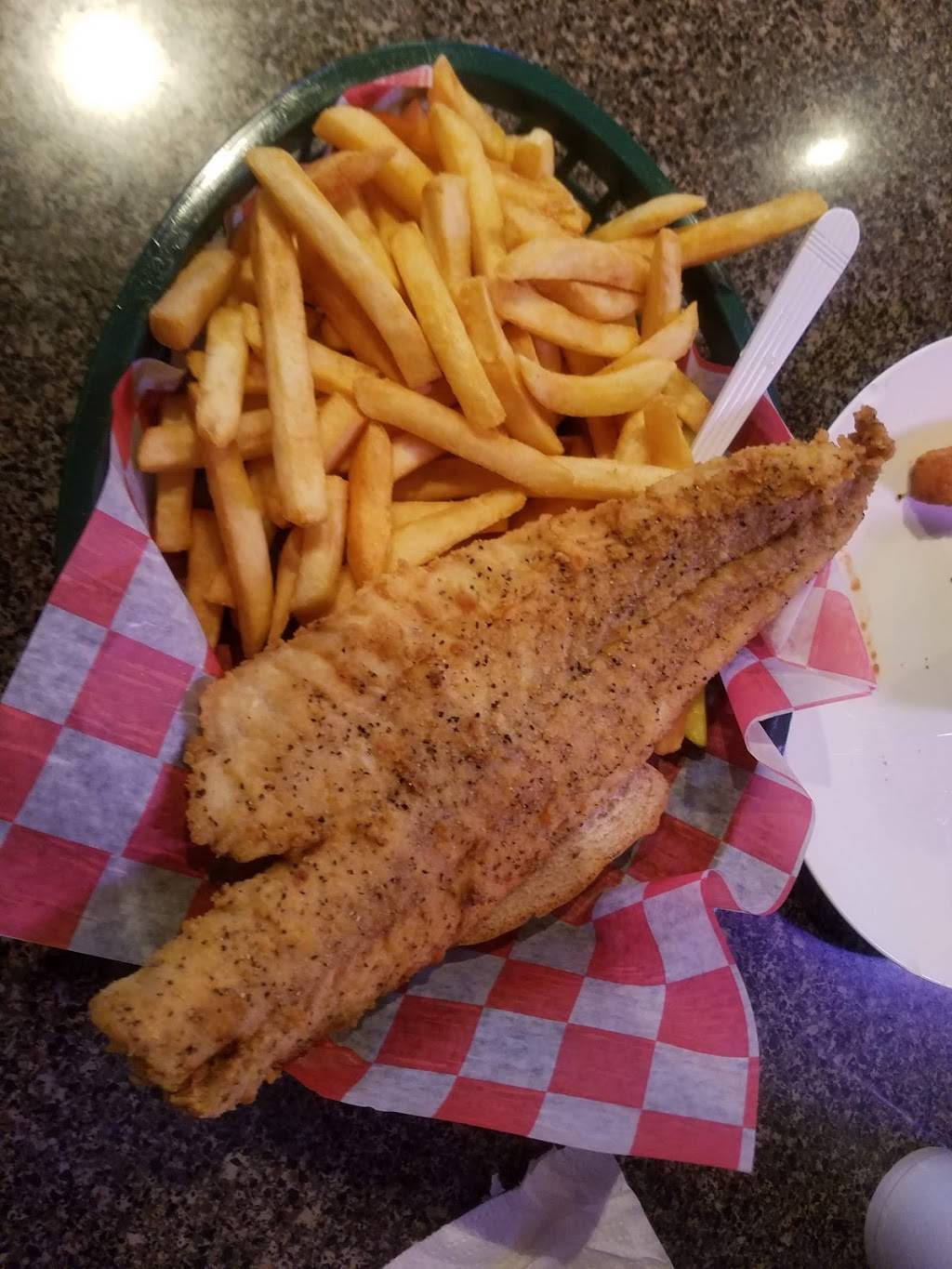 Passtime Fish House | restaurant | 10801 Locust Rd, Louisville, KY 40299, USA | 5022674633 OR +1 502-267-4633