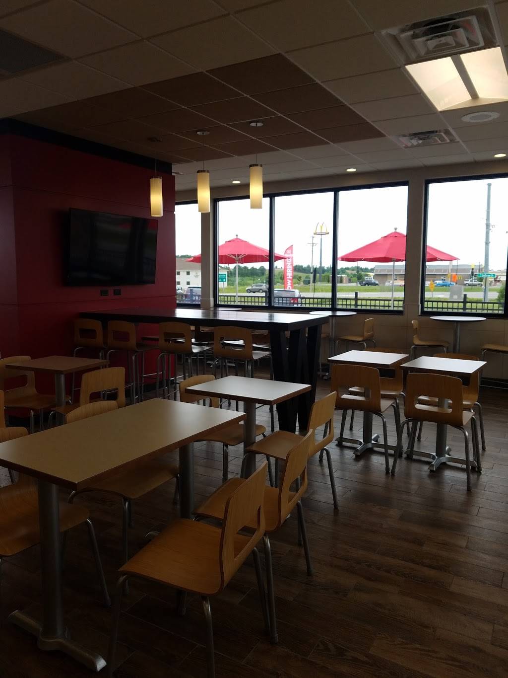 Wendys | restaurant | 480 S. Main Street, Ferdinand, IN 47532, USA | 8123670594 OR +1 812-367-0594