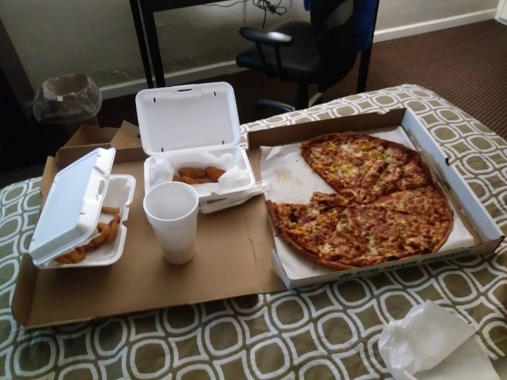 Huron Pizza House | restaurant | 812 Main St, Huron, OH 44839, USA | 4194335751 OR +1 419-433-5751