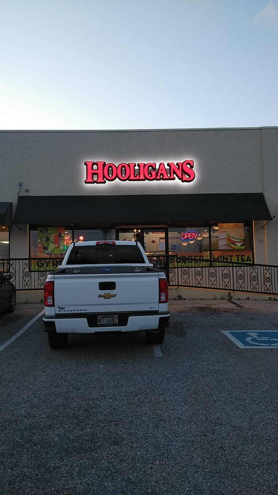 Hooligans Restaurant | restaurant | 1351 McFarland Blvd NE #112, Tuscaloosa, AL 35406, USA | 2057645552 OR +1 205-764-5552