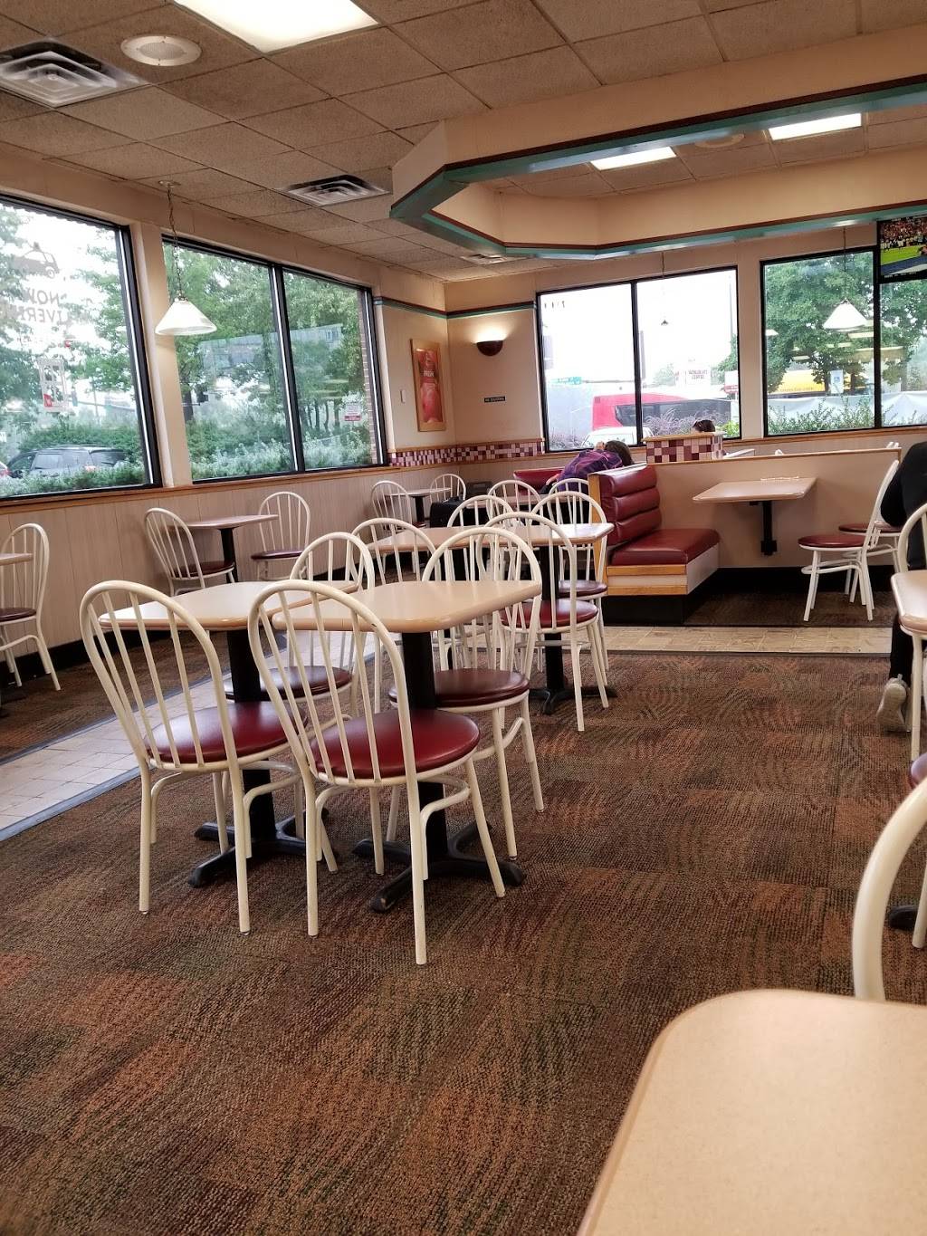 Wendys | restaurant | 2160 Centreville Rd, Herndon, VA 20170, USA | 7034352603 OR +1 703-435-2603