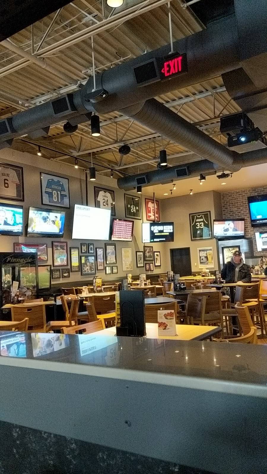 Buffalo Wild Wings | meal takeaway | 3480 South Airport Road West, Suite A, Traverse City, MI 49684, USA | 2314212417 OR +1 231-421-2417