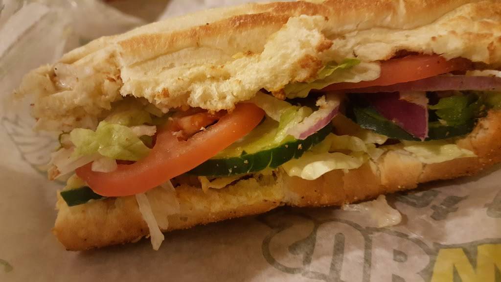 Subway Restaurants | restaurant | 6472 Hollis St #109, Emeryville, CA 94608, USA | 5106016400 OR +1 510-601-6400