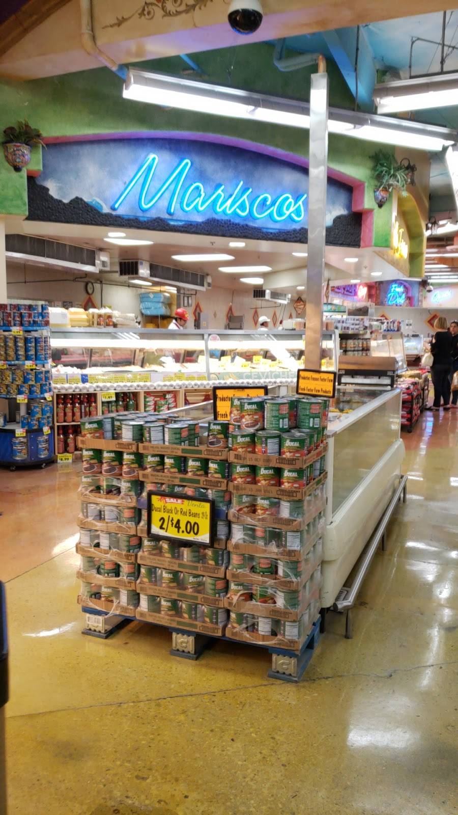 Vallarta Supermarkets | bakery | 19725 Vanowen St, Winnetka, CA 91306, USA | 8187165704 OR +1 818-716-5704