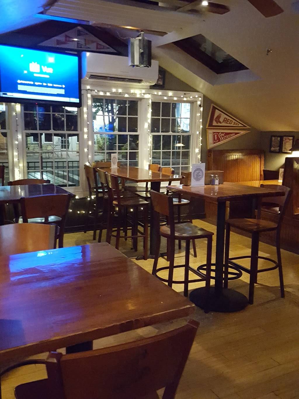 Hot Stove Saloon | restaurant | 551 MA-28 #4, Harwich Port, MA 02646, USA | 5084329911 OR +1 508-432-9911