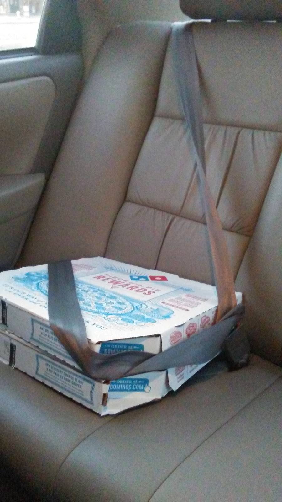 Dominos Pizza | meal delivery | 1703 N 11th Ave, Hanford, CA 93230, USA | 5595825050 OR +1 559-582-5050