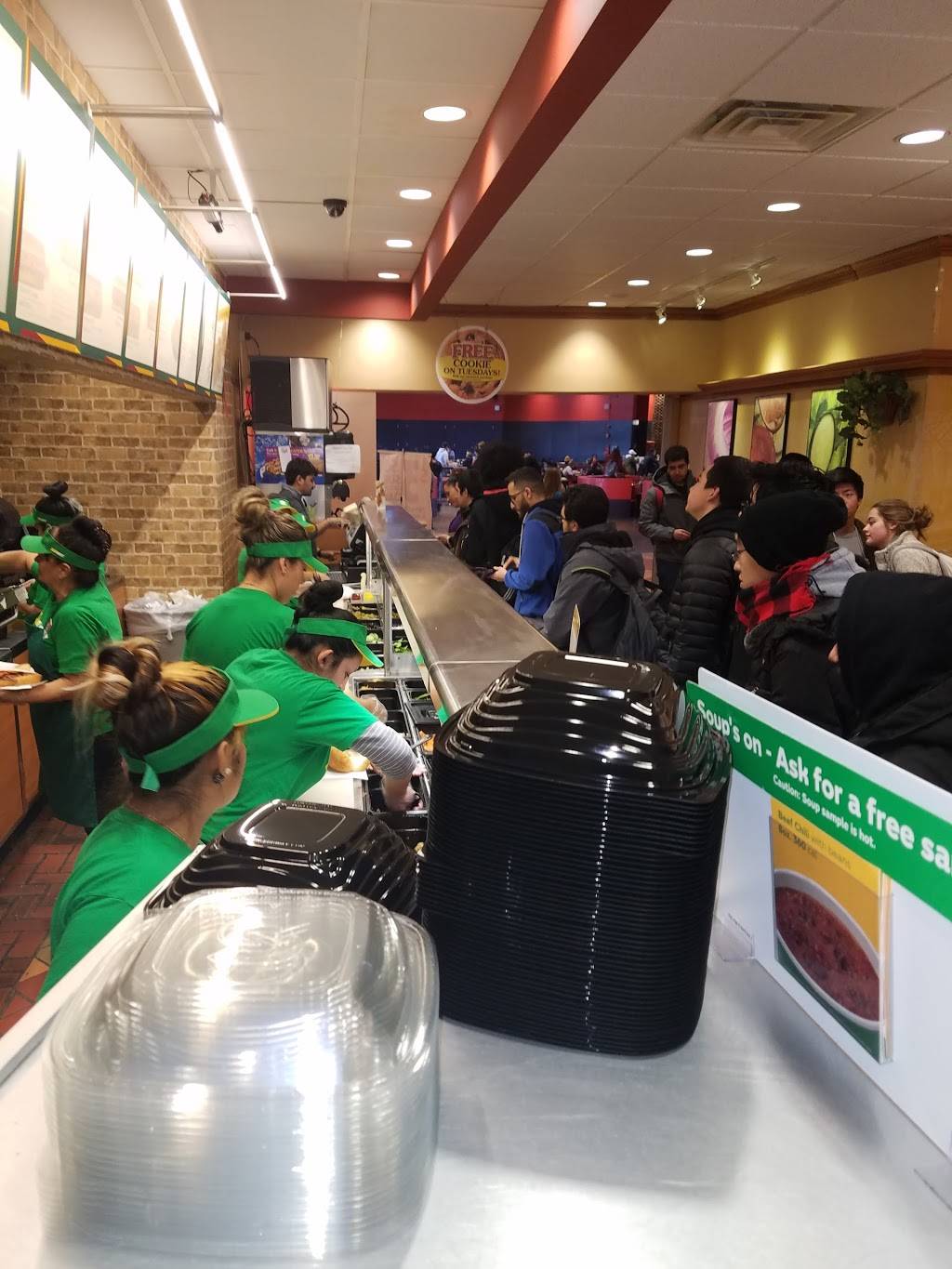 Subway Restaurants | restaurant | 750 S. Halsted St UIC Blg #605 Rm 090,290A&290AA, University of Illinois, SCE, Chicago, IL 60607, USA | 3124135660 OR +1 312-413-5660