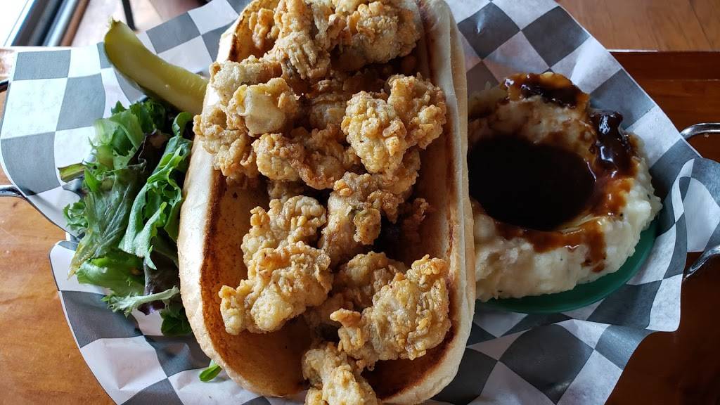 Fish & Slips Marina Raw Bar & Grill | restaurant | 10 Crawford Pkwy, Portsmouth, VA 23704, USA | 7579986631 OR +1 757-998-6631