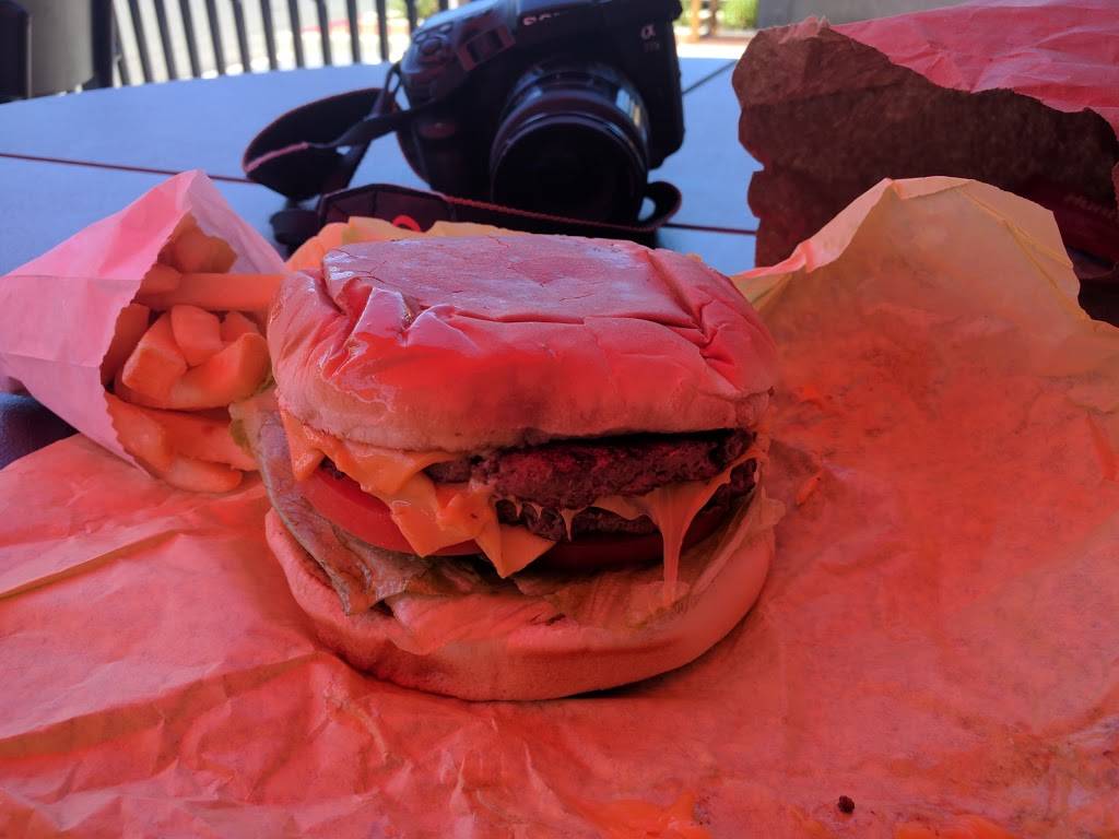 Evies Hamburgers | restaurant | 2861 Ygnacio Valley Rd, Walnut Creek, CA 94598, USA | 9259344737 OR +1 925-934-4737