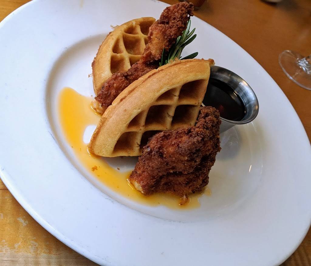 The Southern Steak & Oyster | restaurant | 150 3rd Ave S #110, Nashville, TN 37201, USA | 6157241762 OR +1 615-724-1762